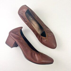 Vaneli Brown Leather Pump Size 8 Elasticized Top Classic Style